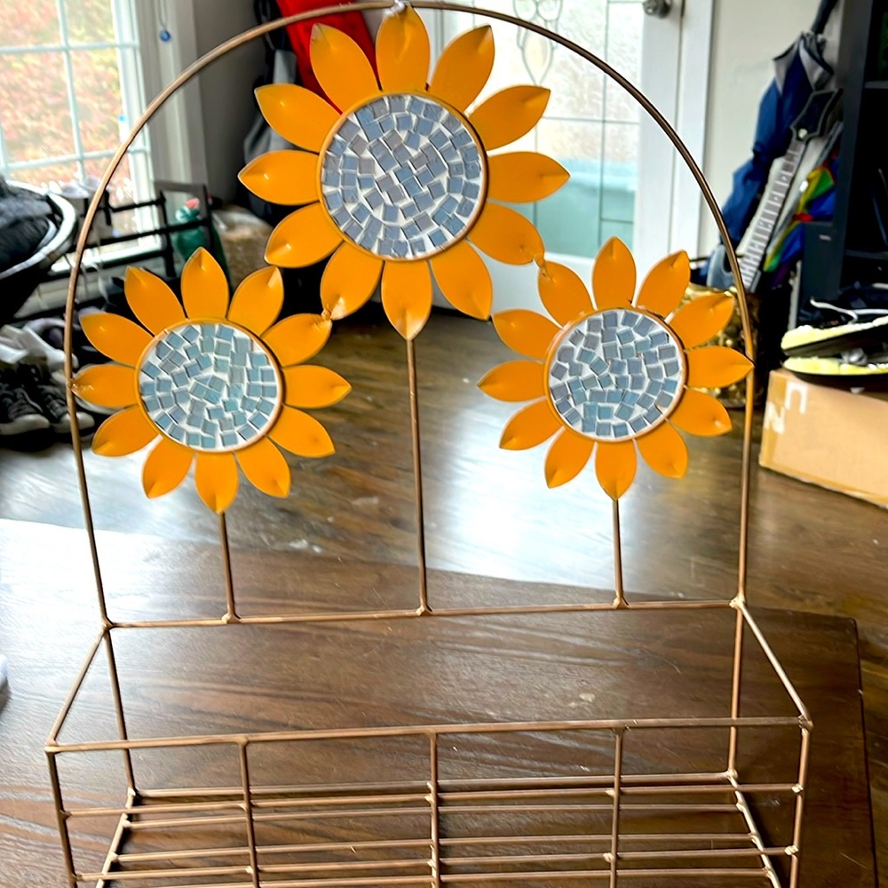 Brand new mounted planter 15 inches length by 5 inches wide 18 inches in height